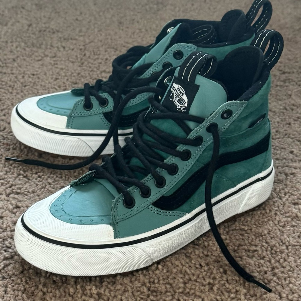 Vans Sk8-Hi MTE 2.0 DX 'Oil Blue' Women’s Size 7